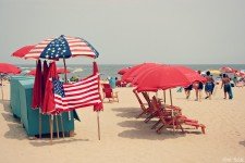 Patriotic_Beach_Stand_1_2