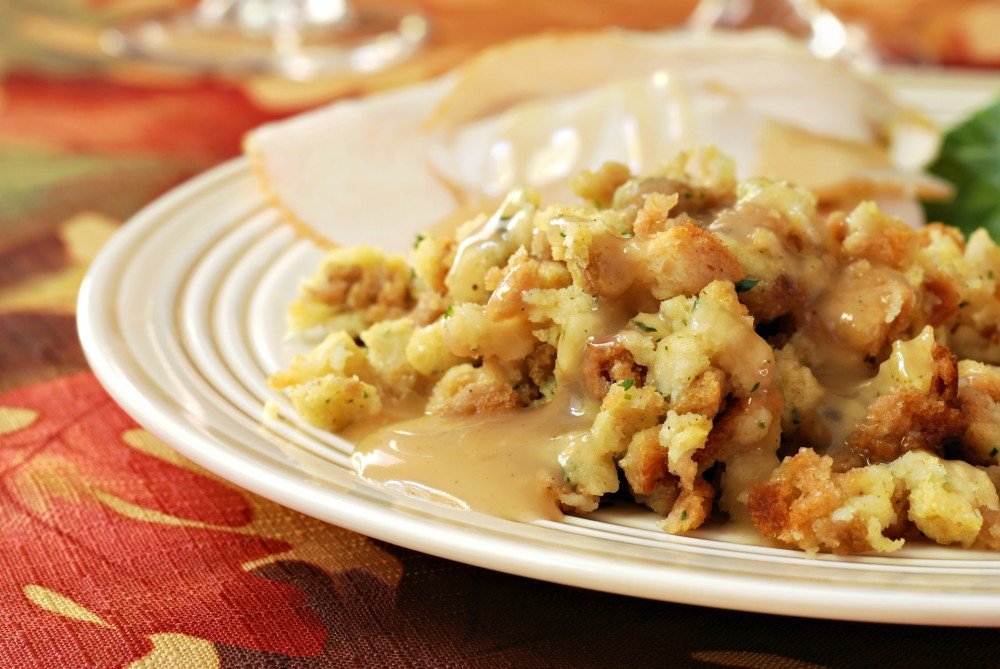 turkey potatoes gravy thanksgiving dinner_113468737