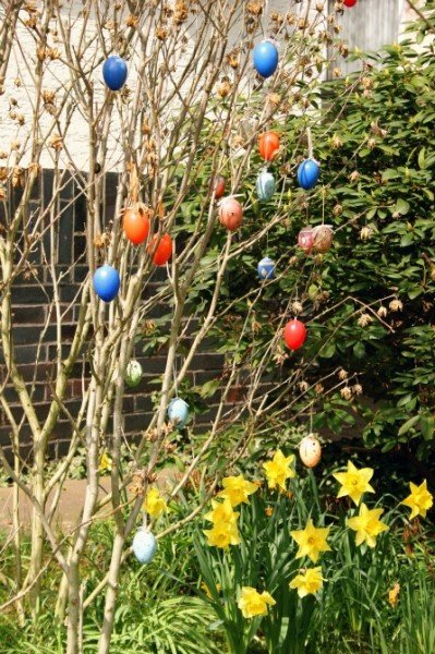 Easter Eggs in Tree, Berlin, MD
